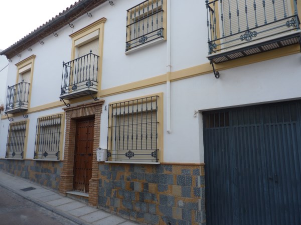 Nice Townhouse in the Historic Zone. Well priced