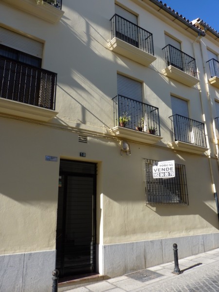 Centrally Located Apartment Antequera Town